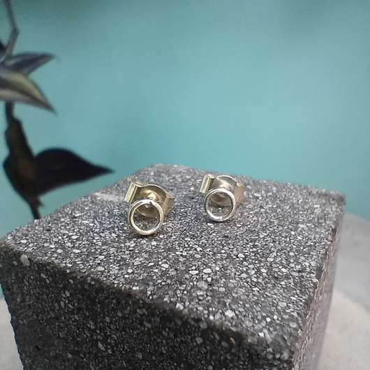 Petite Circle Studs