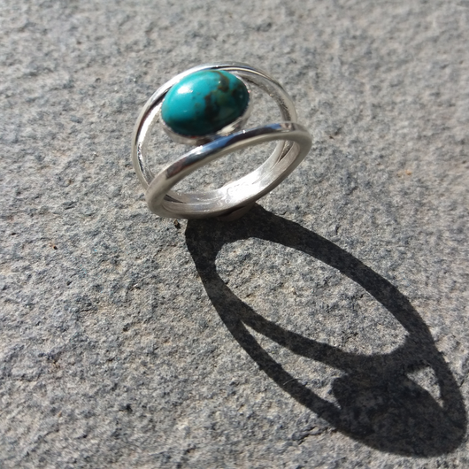 Double Wire Oval Stone Ring